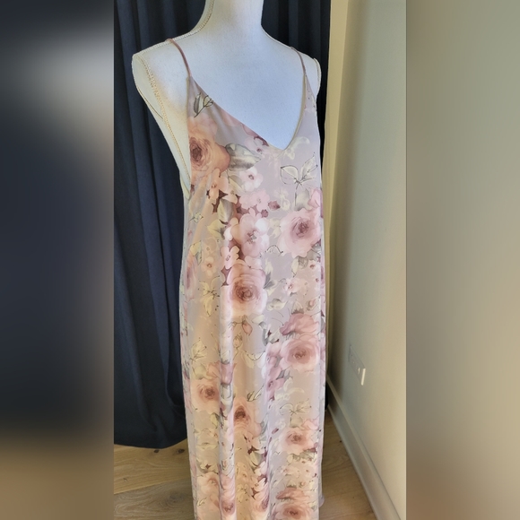 LULUS | Blush + Mauve Floral Maxi - Picture 6 of 16